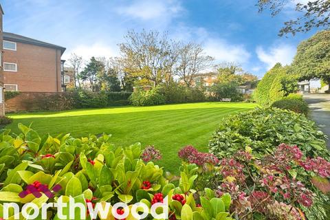 2 bedroom flat for sale, Westcliffe Road, Birkdale, Southport, PR8