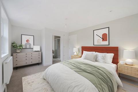 4 bedroom end of terrace house for sale, Shrewsbury Road, Redhill RH1