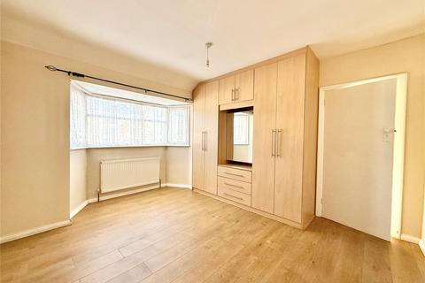 3 bedroom end of terrace house to rent, Ashford Avenue, Hayes UB4