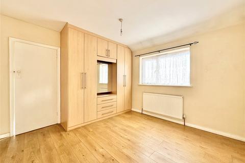 3 bedroom end of terrace house to rent, Ashford Avenue, Hayes UB4