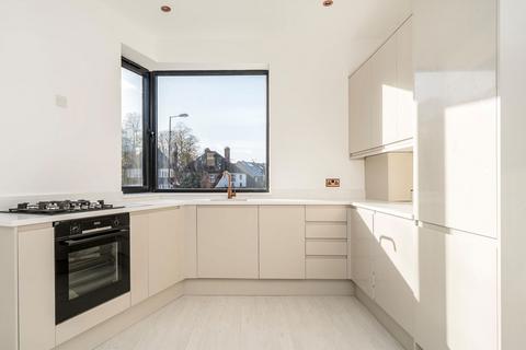 2 bedroom flat for sale, Ackroyd Road, London SE23