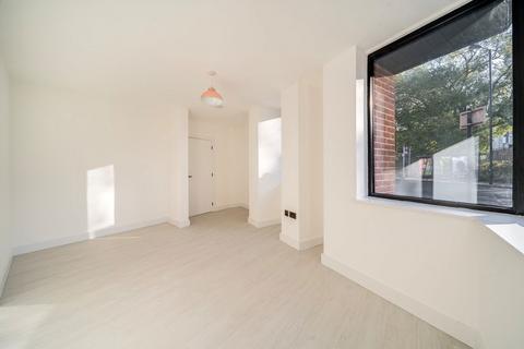 2 bedroom flat for sale, Ackroyd Road, London SE23