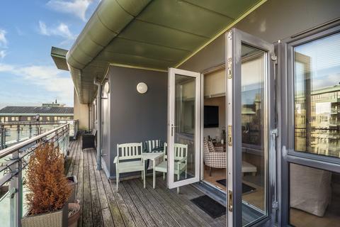 2 bedroom penthouse for sale, 2/28 Portland Row, The Shore, Edinburgh, EH6 6NH