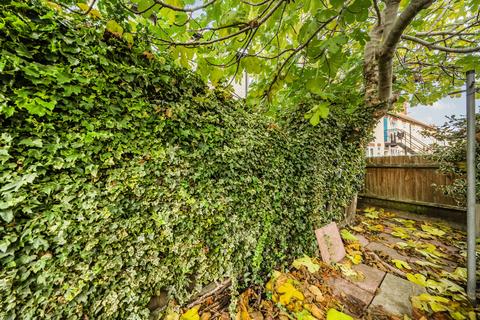 undefined, Stanley Gardens Road, Teddington, TW11