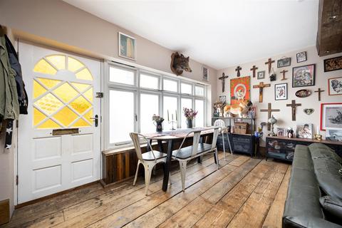 2 bedroom terraced house for sale, Avenue Road, Trowbridge
