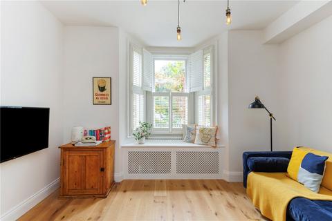 3 bedroom apartment for sale, Brassey Square, London, SW11