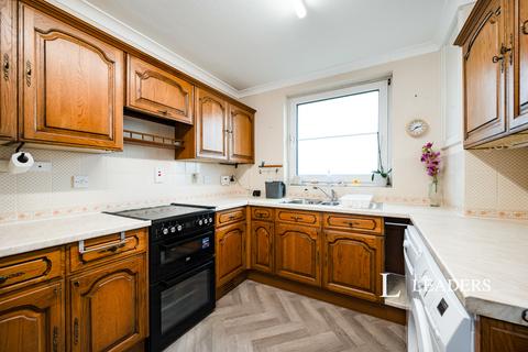 2 bedroom flat to rent, Blount Road, Portsmouth, PO1