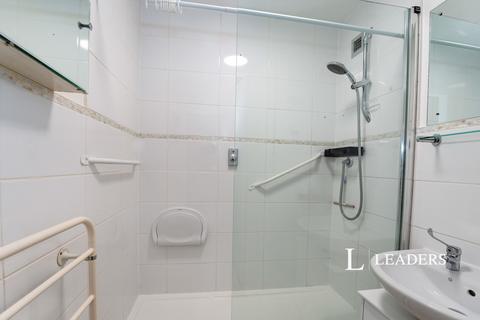2 bedroom flat to rent, Blount Road, Portsmouth, PO1