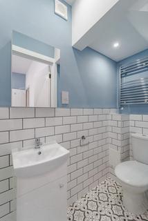 undefined, Aldermans Drive, Room 6, Peterborough, Cambridgeshire