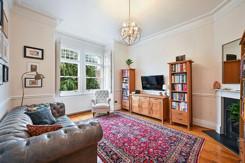 2 bedroom flat for sale, Grove Road, Surbiton KT6