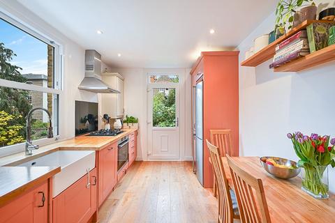 2 bedroom flat for sale, Grove Road, Surbiton KT6