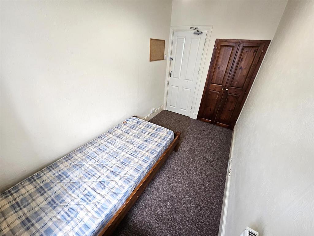 Room 3.jpg