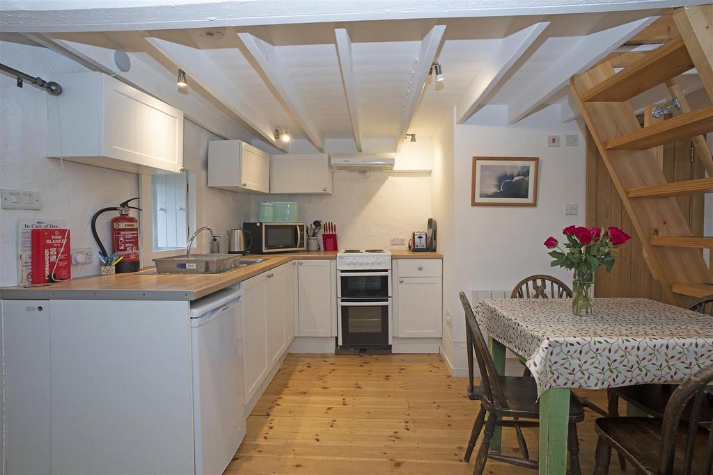 Cottage Kitchen Dining (2).jpg