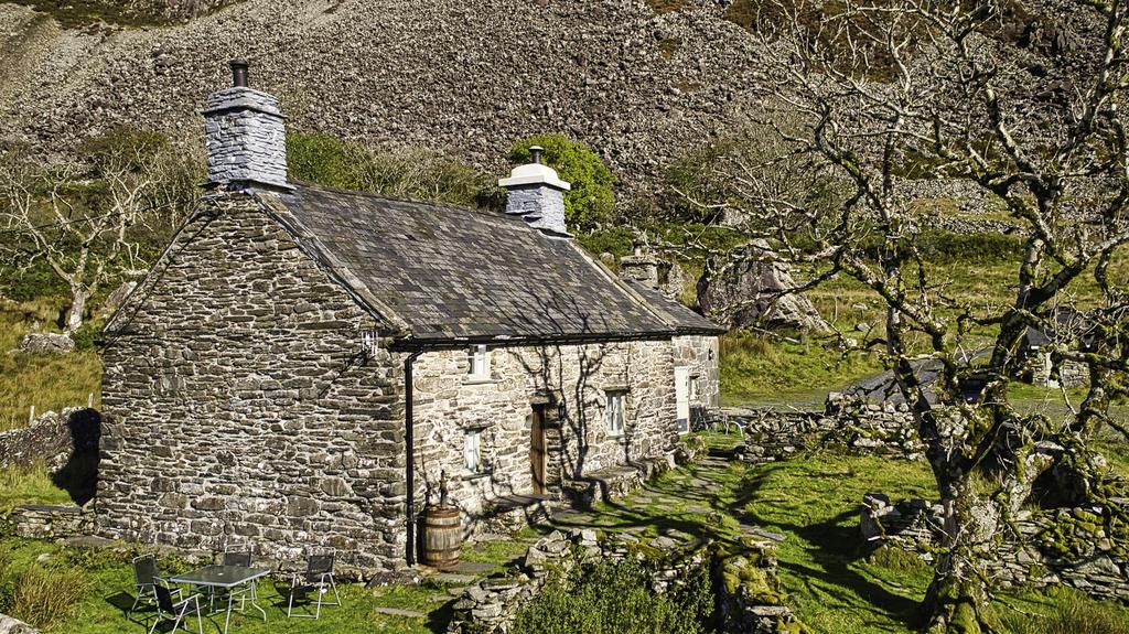 House & Views (3).jpeg