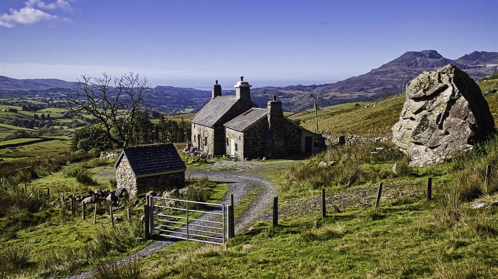 House & Views (6).jpeg