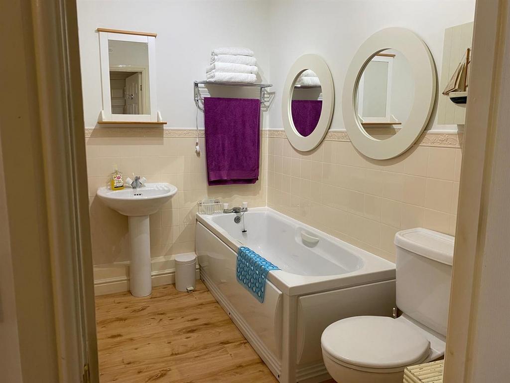 3 piece bathroom