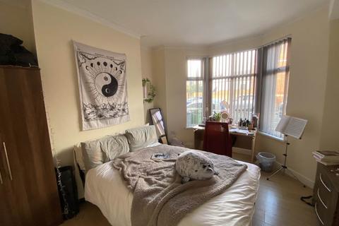 8 bedroom house to rent, Pentyrch Street, Cathays,