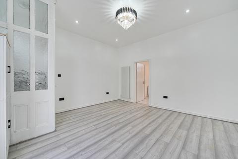 3 bedroom terraced house for sale, Hawthorn Grove, Ashton-under-lyne, Lancashire, OL7