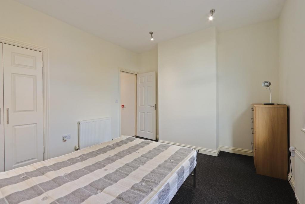 B bedroom 2