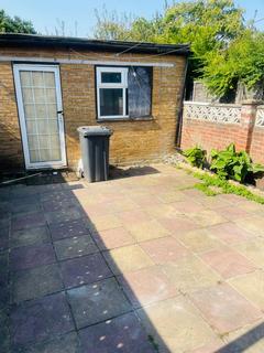 undefined, Raynton Drive, Hayes UB4