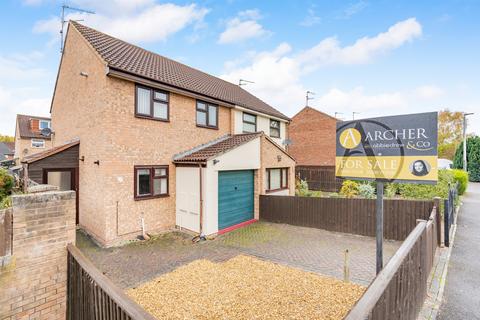 1 Castle Close, Monmouth, NP25 5UG