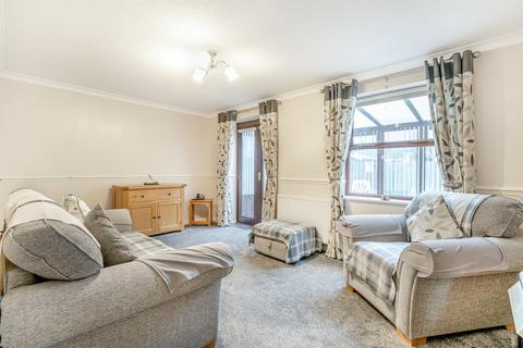 1 Castle Close, Monmouth, NP25 5UG