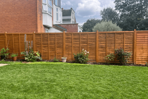 2 bedroom detached house to rent, Blenheim Gardens, London, NW2