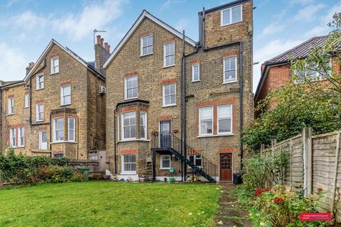 3 bedroom flat for sale, Marmora Road, London, SE22
