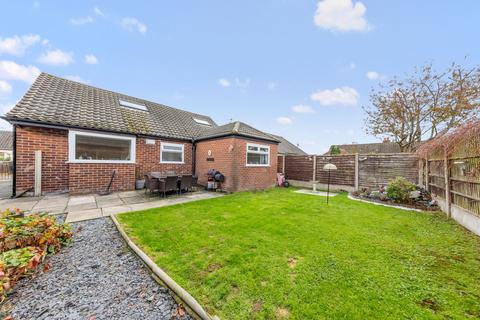 4 bedroom detached bungalow for sale, Carlton Road, Lowton, WA3