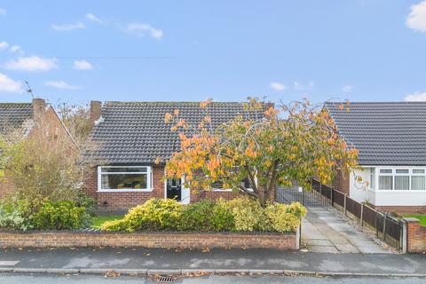 4 bedroom detached bungalow for sale, Carlton Road, Lowton, WA3