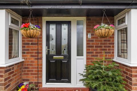 4 bedroom detached bungalow for sale, Carlton Road, Lowton, WA3