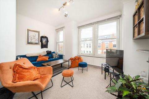 2 bedroom flat to rent, Bollo Lane, London W4