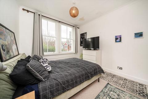2 bedroom flat to rent, Bollo Lane, London W4