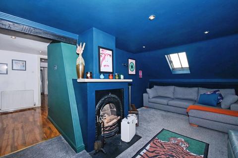 2 bedroom apartment for sale, Holgate Road, York YO24