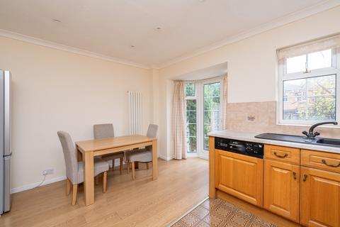 undefined, St James Road, Surrey SM1