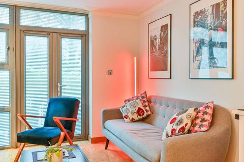 3 bedroom flat for sale, Cubitt Street, King's Cross, London, WC1X