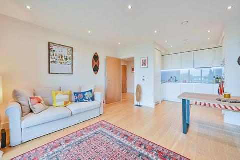 undefined, Chiswick High Road, Chiswick, London, W4