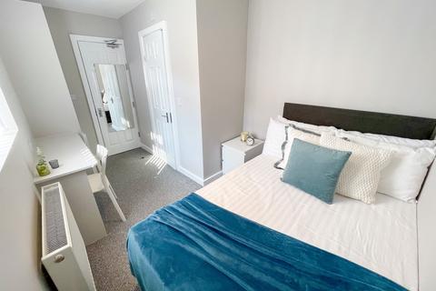 5 bedroom end of terrace house to rent, Dell Street, L7 2QA,
