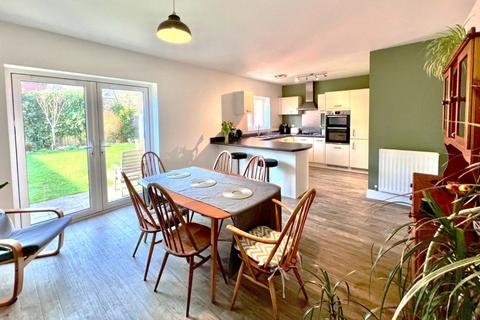 undefined, Goswell Square, Alton, Hampshire, GU34