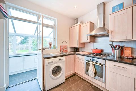 4 bedroom semi-detached house to rent, Whitton Road, Twickenham, TW1