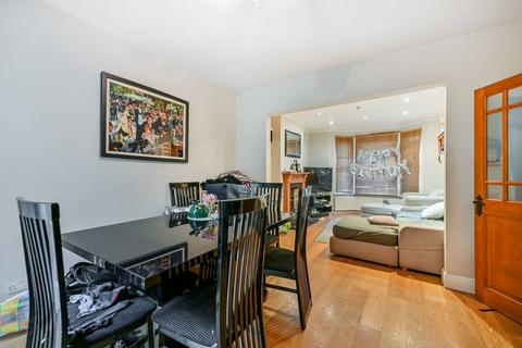 3 bedroom semi-detached house for sale, Queens Road, Feltham, TW13