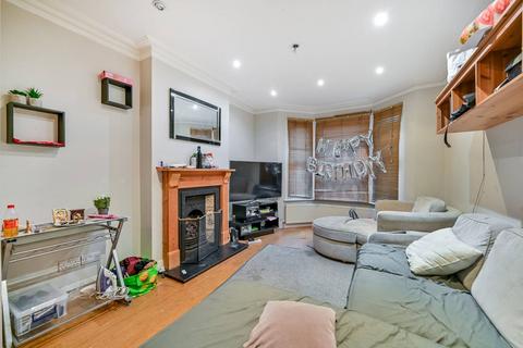 3 bedroom semi-detached house for sale, Queens Road, Feltham, TW13