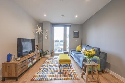 1 bedroom flat for sale, Copeland Court, Royal Docks, LONDON, E16