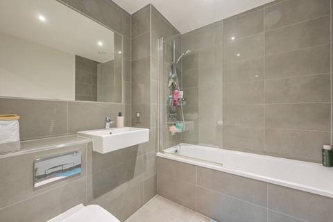 1 bedroom flat for sale, Copeland Court, Royal Docks, LONDON, E16
