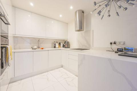 2 bedroom flat for sale, Fishguard Way, London, Docklands, London, E16