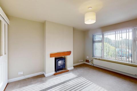 3 bedroom semi-detached house to rent, Harewood Crescent, Oakworth