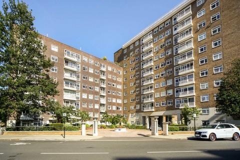 St. Johns Wood Park, London NW8
