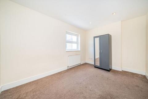 2 bedroom flat for sale, Portsmouth Road, Surbiton KT6