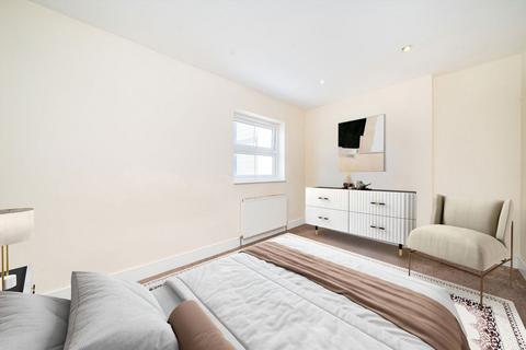 2 bedroom flat for sale, Portsmouth Road, Surbiton KT6