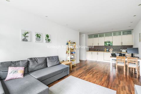 2 bedroom flat to rent, Crouch End Hill, London, N8